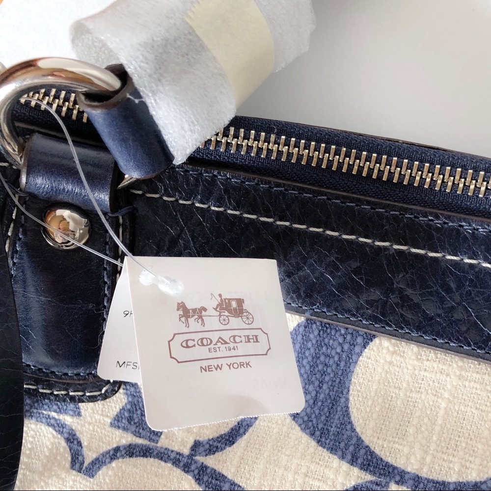 Coach 19620 Poppy Signature C Crosshatch Tote - Picture 4 of 8